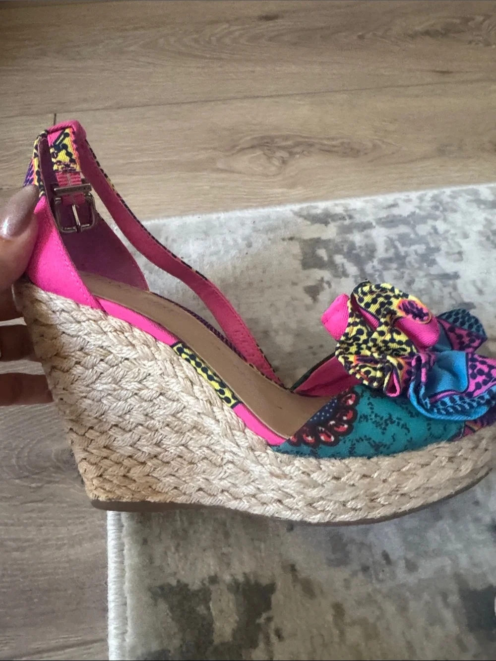Gianni Bini bright hot